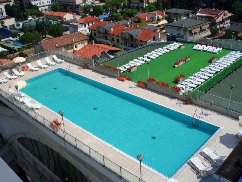 Hotel Alexander Palace Abano Terme Exterior photo