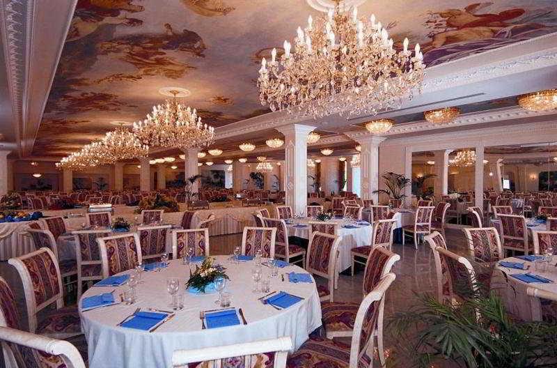 Hotel Alexander Palace Abano Terme Exterior photo