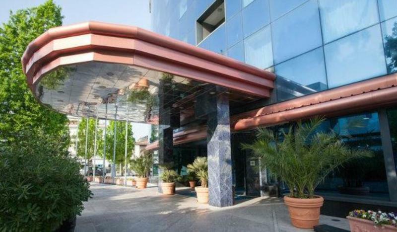 Hotel Alexander Palace Abano Terme Exterior photo